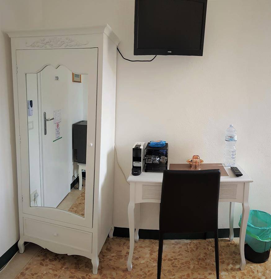 Camera Singola con Bagno Privato
